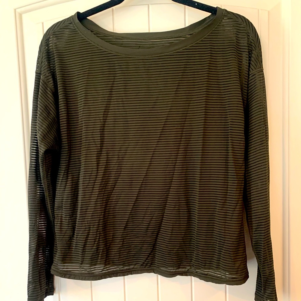 Lululemon Long Sleeve Cropped Shirt